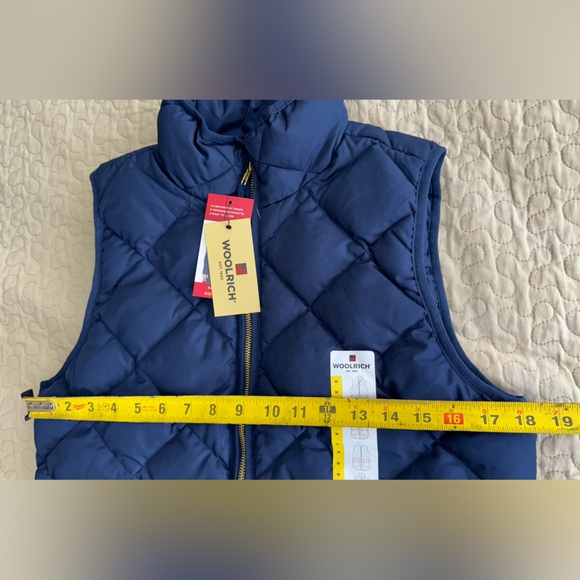 Woolrich Women’s Quilted Duck Down Vest size M - Picture 8 of 9